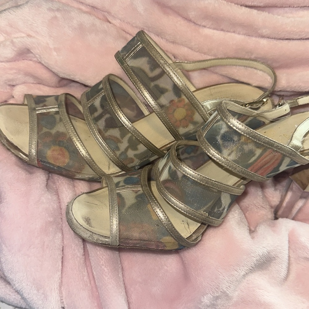 Chanel heels - Picture 2 of 11